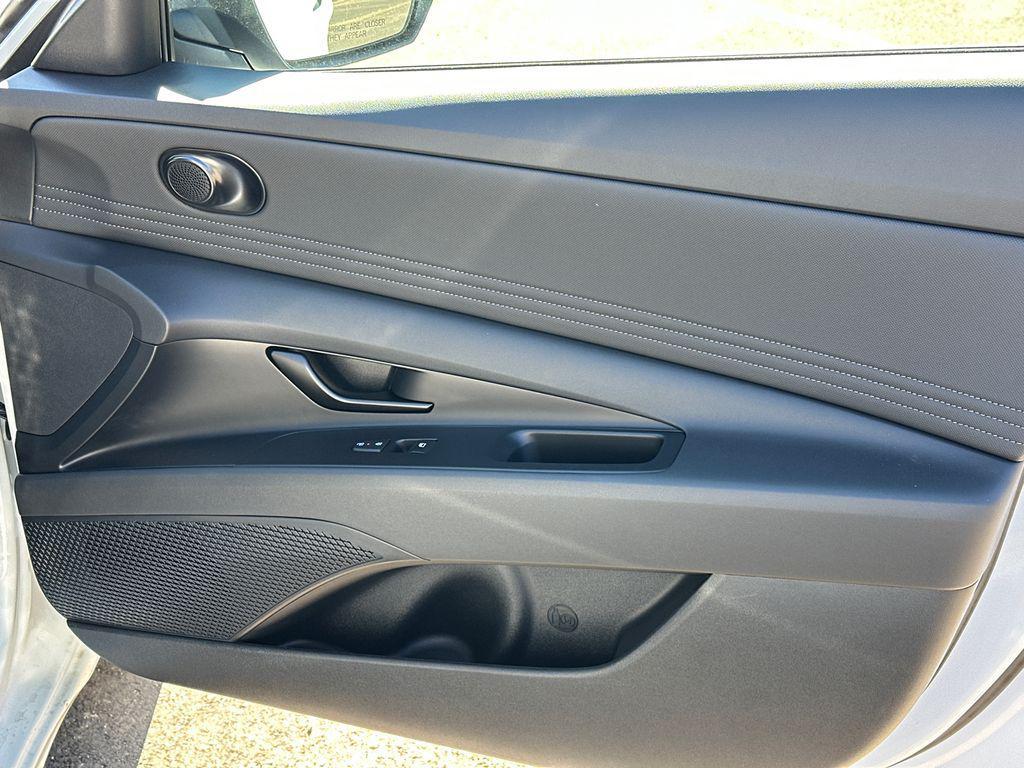 new 2025 Hyundai Elantra car, priced at $22,259