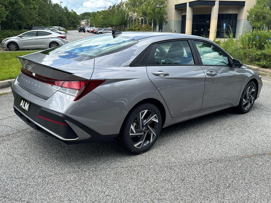 new 2025 Hyundai Elantra car, priced at $21,255