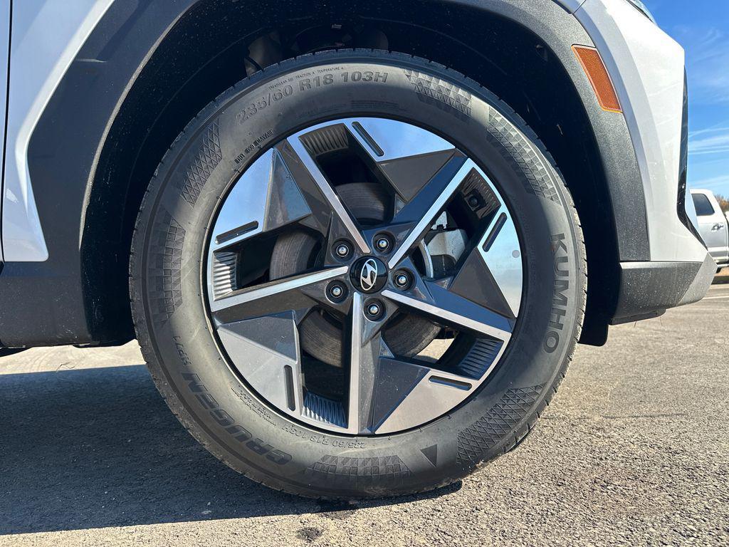 new 2025 Hyundai Tucson car, priced at $27,721