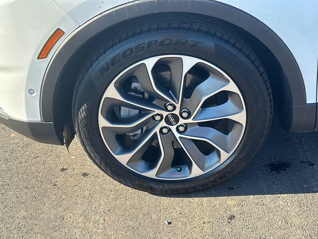 used 2022 Lincoln Nautilus car, priced at $32,420