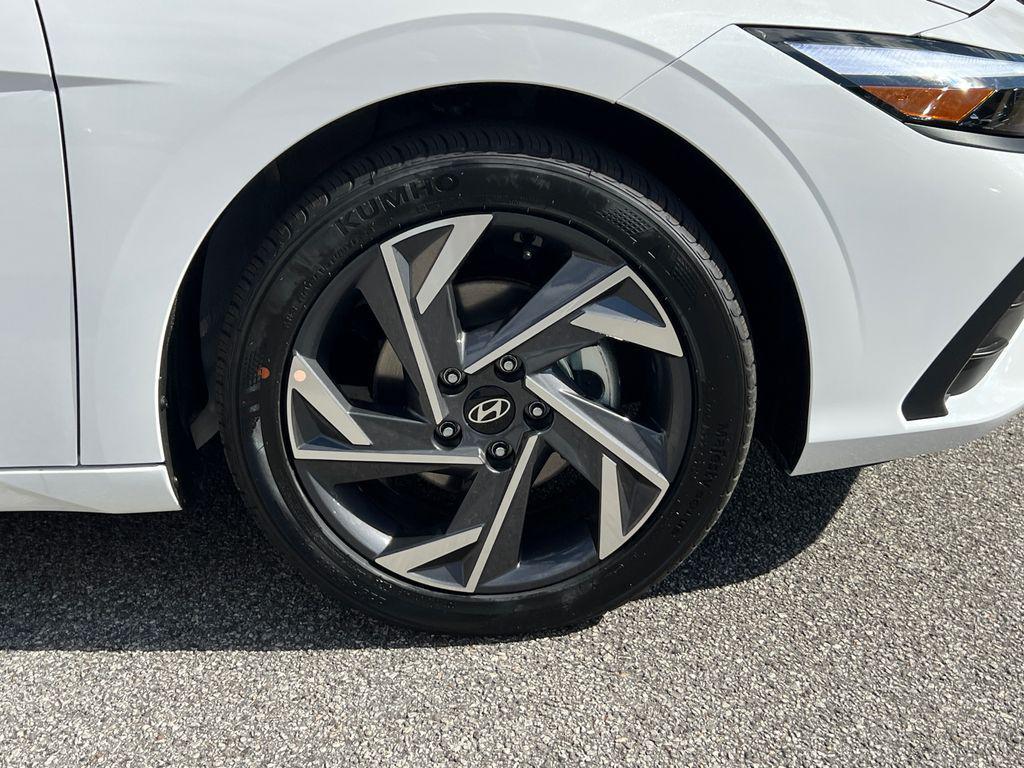 new 2025 Hyundai Elantra car, priced at $22,209