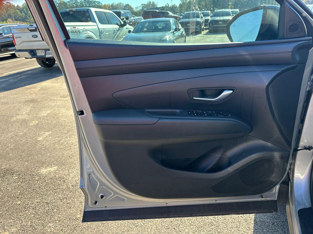 new 2025 Hyundai Tucson car, priced at $27,258