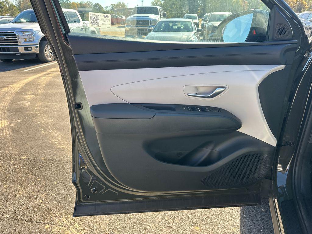 new 2025 Hyundai Tucson car, priced at $27,297