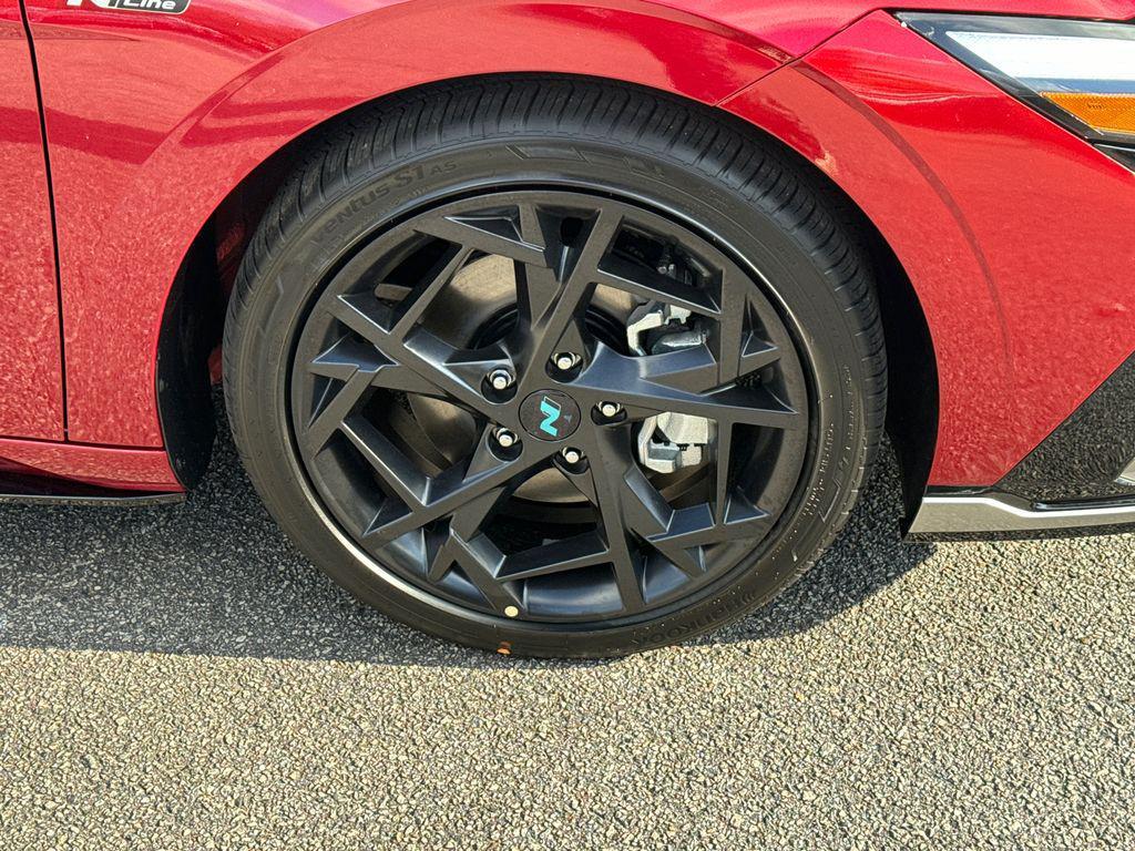 new 2025 Hyundai Elantra car, priced at $27,408