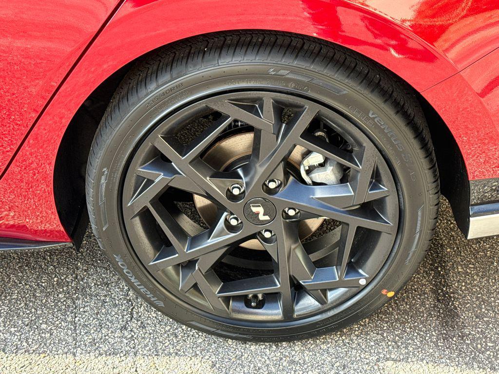 new 2025 Hyundai Elantra car, priced at $27,408