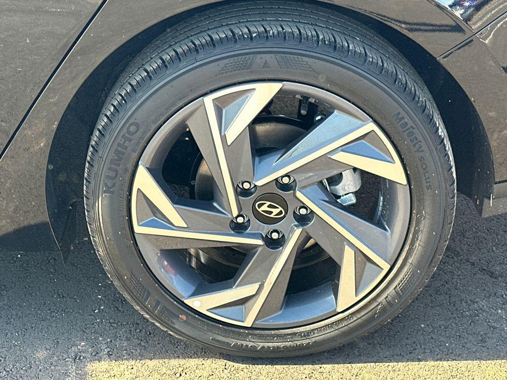 new 2025 Hyundai Elantra car, priced at $21,744