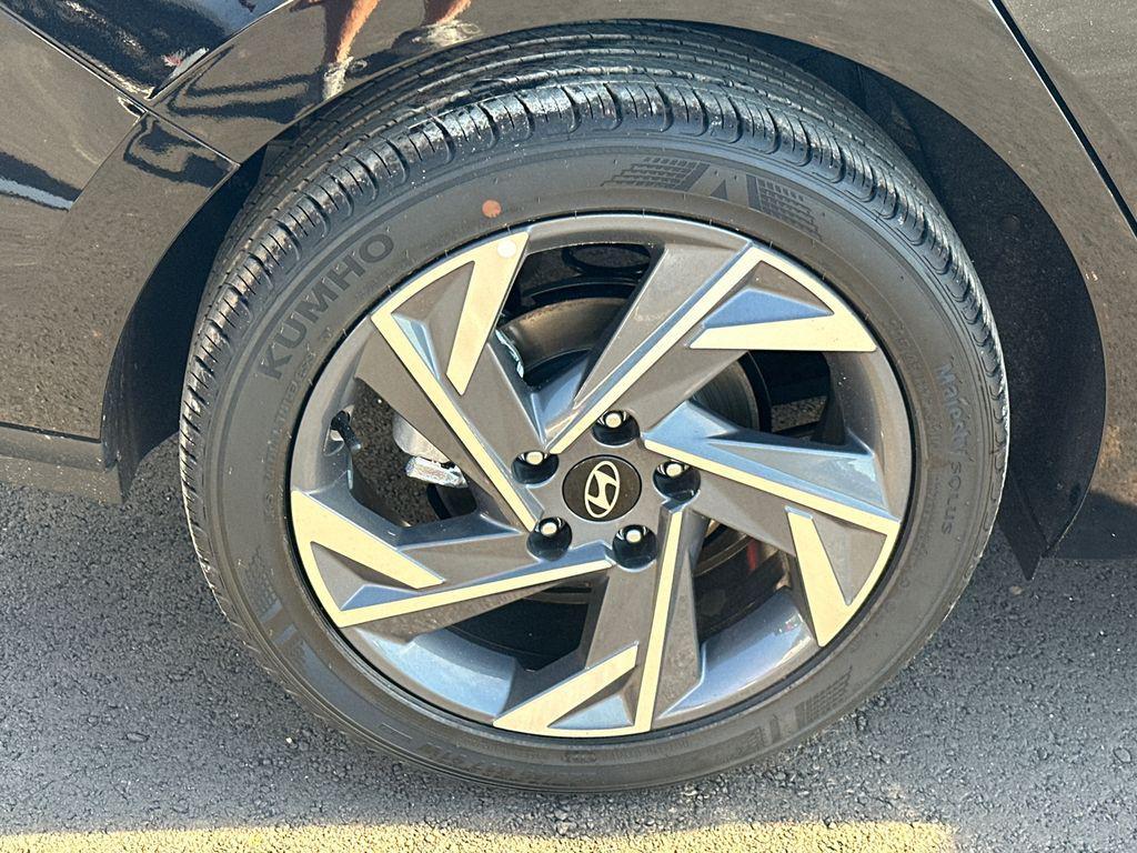 new 2025 Hyundai Elantra car, priced at $21,744