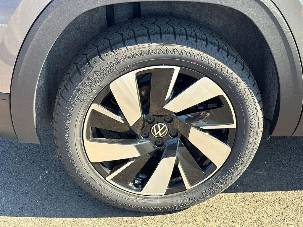 used 2024 Volkswagen Atlas Cross Sport car, priced at $29,920