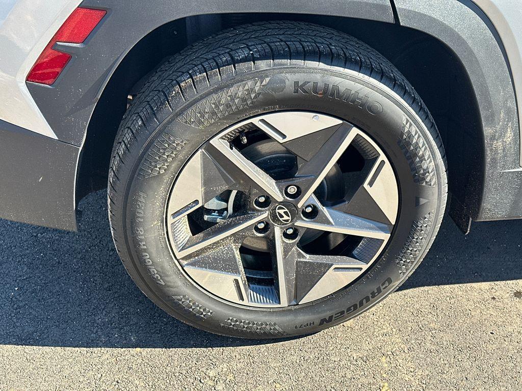 new 2025 Hyundai Tucson car, priced at $27,258