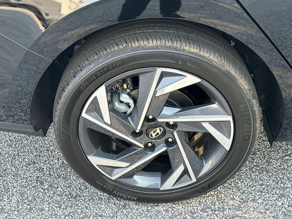 new 2025 Hyundai Elantra car, priced at $21,748