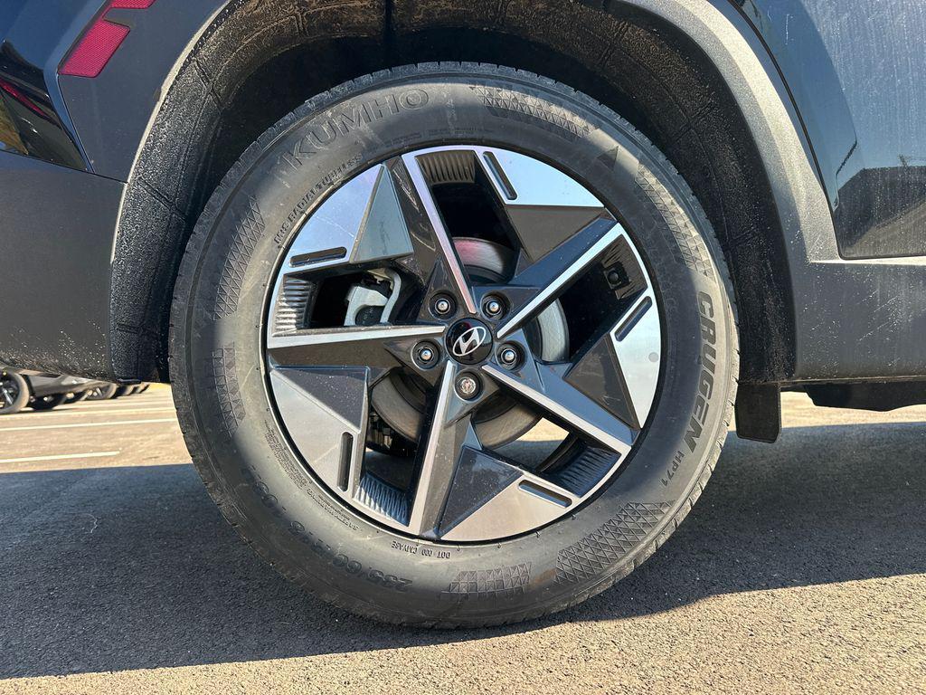 new 2025 Hyundai Tucson car, priced at $29,527