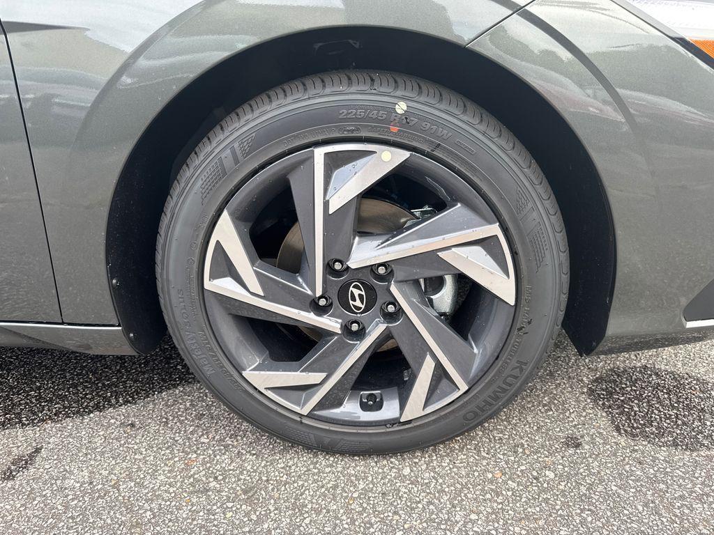 new 2025 Hyundai Elantra car, priced at $21,255