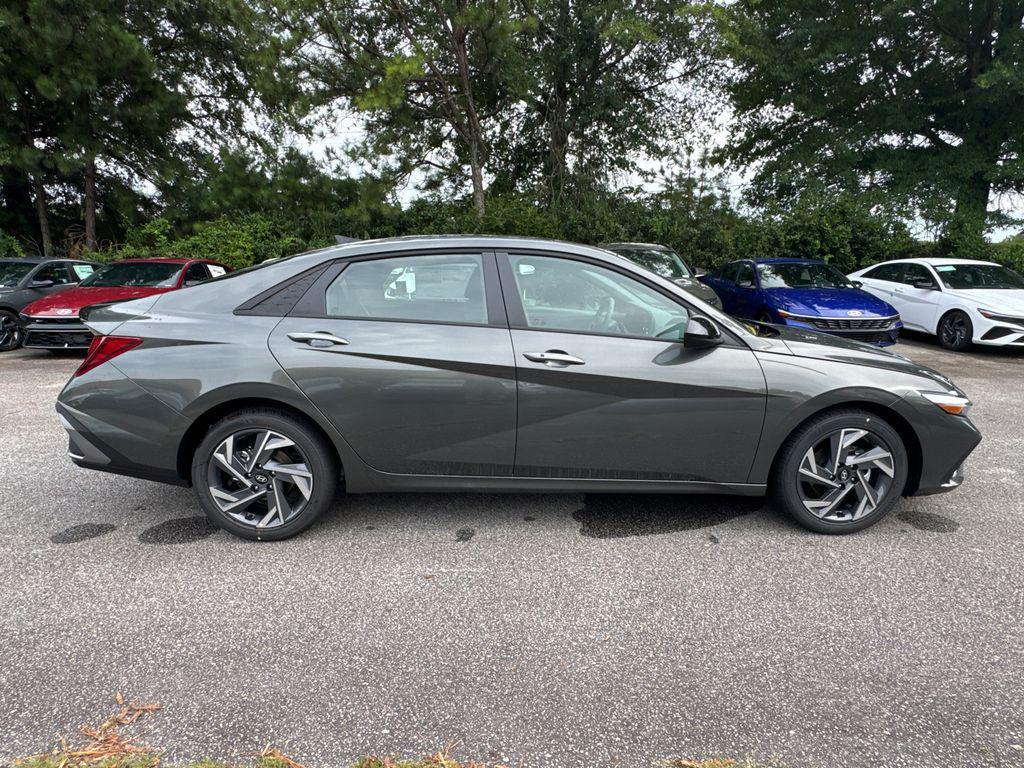 new 2025 Hyundai Elantra car, priced at $21,255