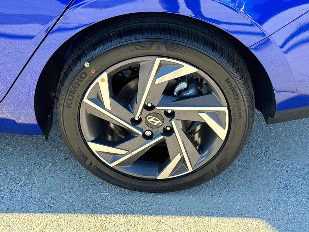 new 2025 Hyundai Elantra car, priced at $21,748