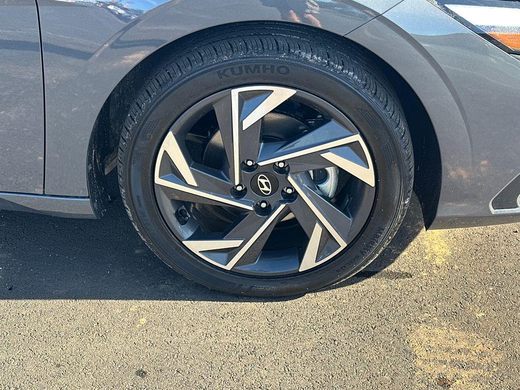 new 2025 Hyundai Elantra car, priced at $21,774