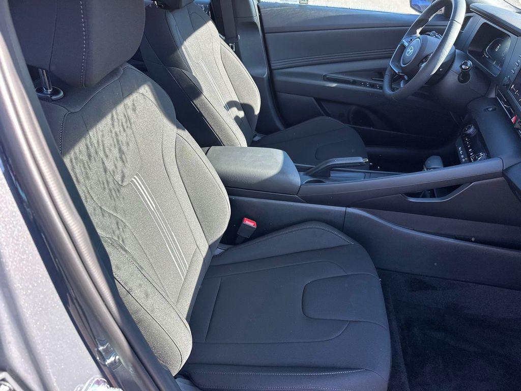 new 2025 Hyundai Elantra car, priced at $21,774