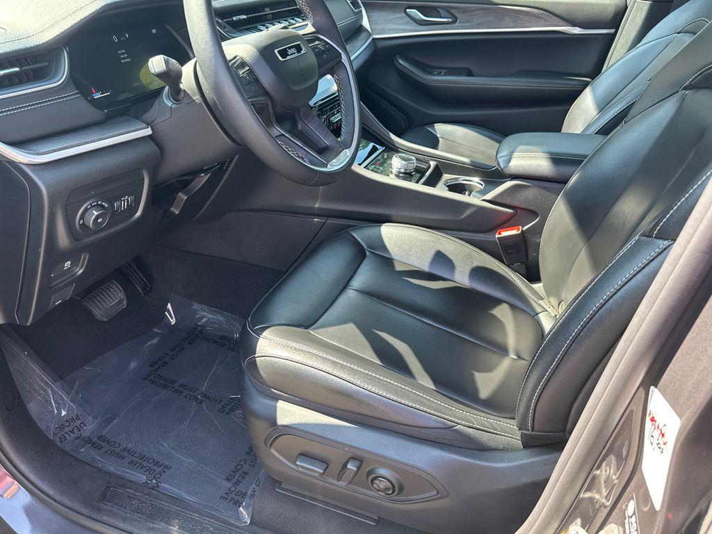 used 2024 Jeep Grand Cherokee car, priced at $30,920
