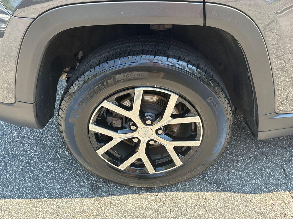 used 2024 Jeep Grand Cherokee car, priced at $30,920