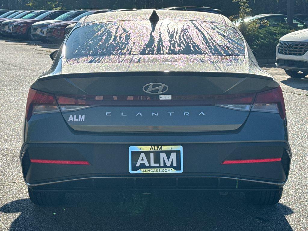 new 2025 Hyundai Elantra car, priced at $21,718