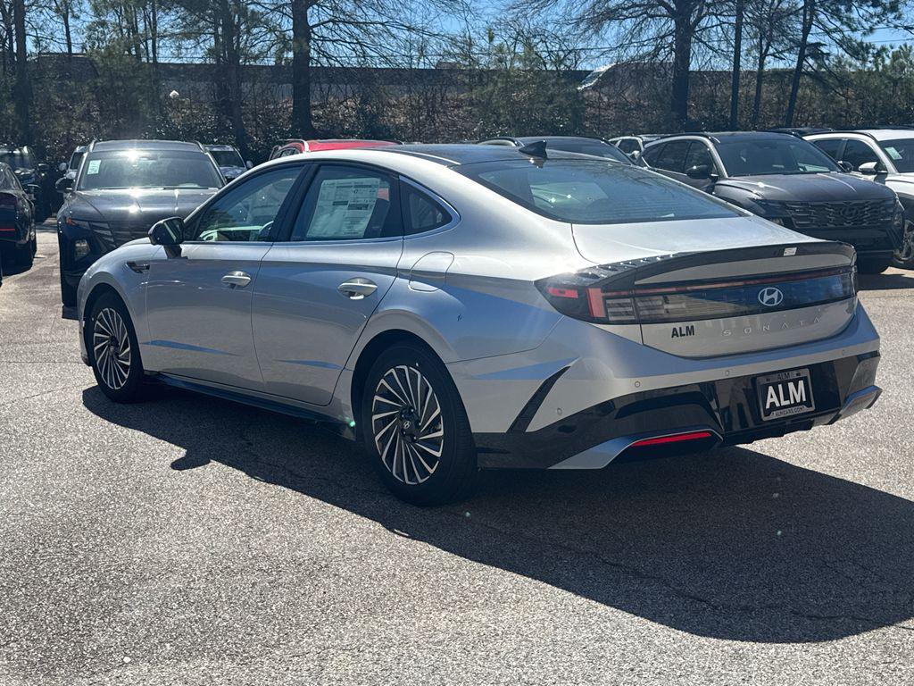 new 2025 Hyundai Sonata Hybrid car, priced at $34,768