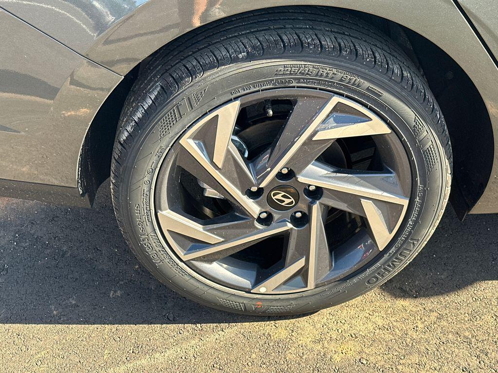 new 2025 Hyundai Elantra car, priced at $21,748