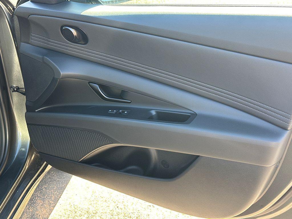 new 2025 Hyundai Elantra car, priced at $21,748