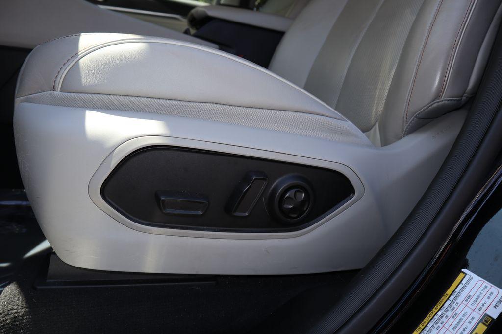 used 2023 Jeep Grand Cherokee car, priced at $35,420