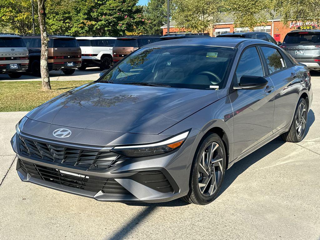 new 2025 Hyundai Elantra car, priced at $21,761