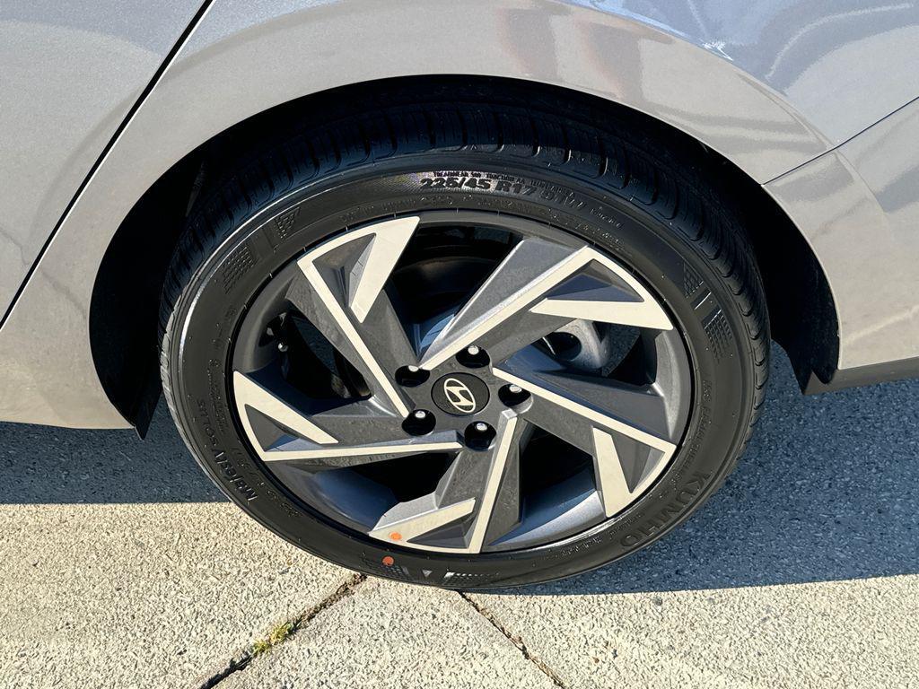 new 2025 Hyundai Elantra car, priced at $21,761