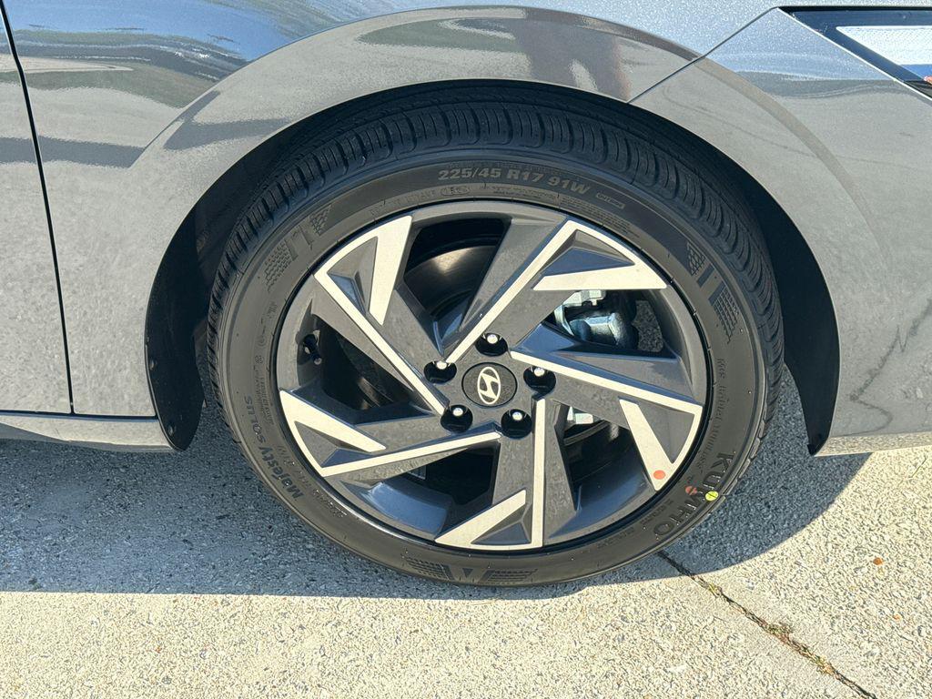 new 2025 Hyundai Elantra car, priced at $21,748