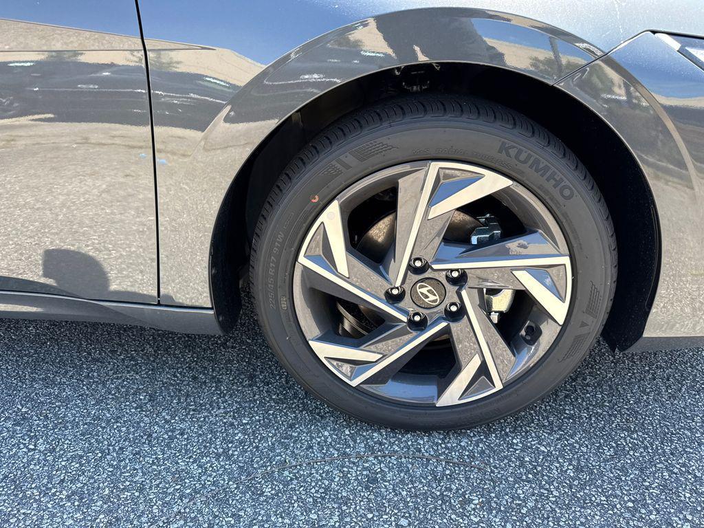 new 2025 Hyundai Elantra car, priced at $21,748