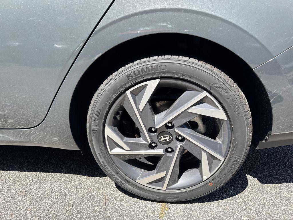 new 2025 Hyundai Elantra car, priced at $21,748