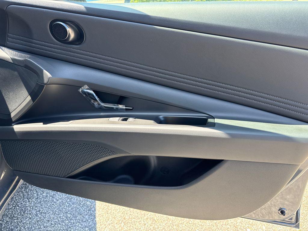 new 2025 Hyundai Elantra car, priced at $21,748