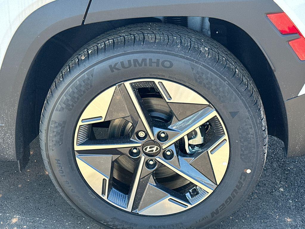 new 2025 Hyundai Tucson car, priced at $27,721