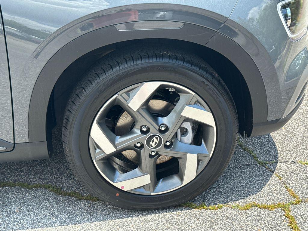 new 2025 Hyundai Venue car, priced at $22,090