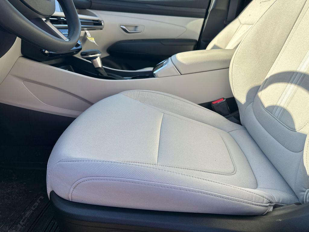 new 2025 Hyundai Tucson car, priced at $27,258