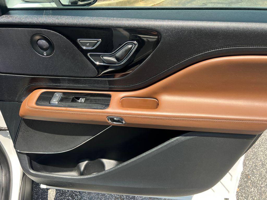 used 2021 Lincoln Aviator car, priced at $30,920