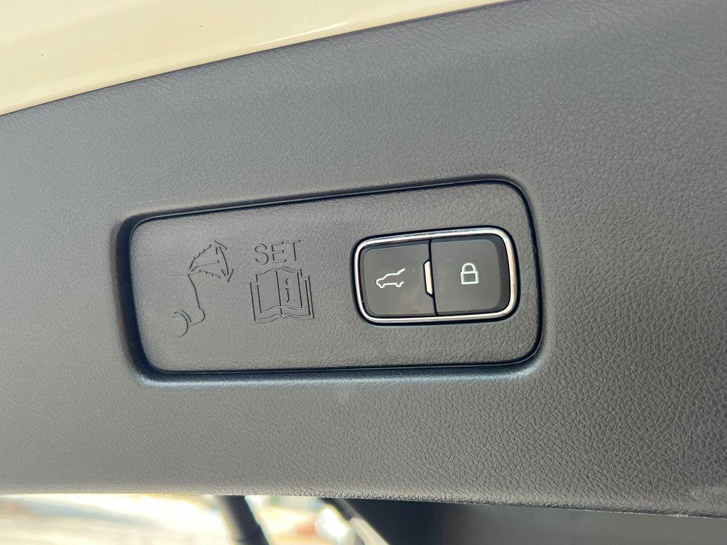 used 2021 Lincoln Aviator car, priced at $30,920