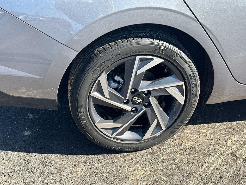 new 2025 Hyundai Elantra car, priced at $21,748