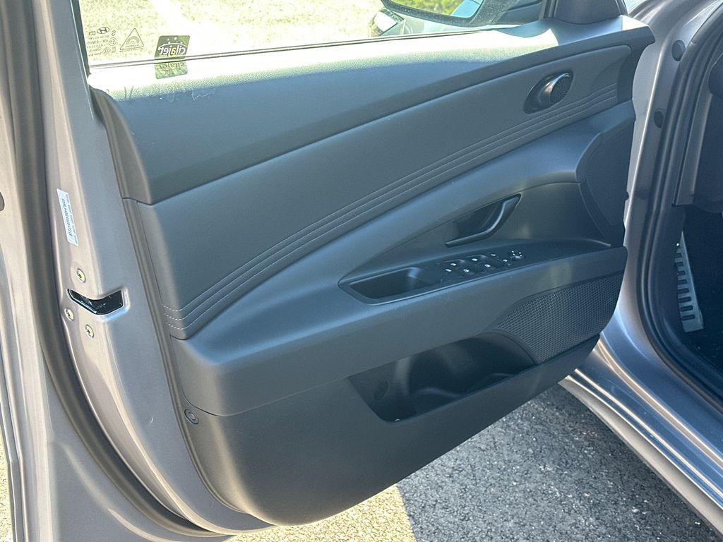 new 2025 Hyundai Elantra car, priced at $21,748