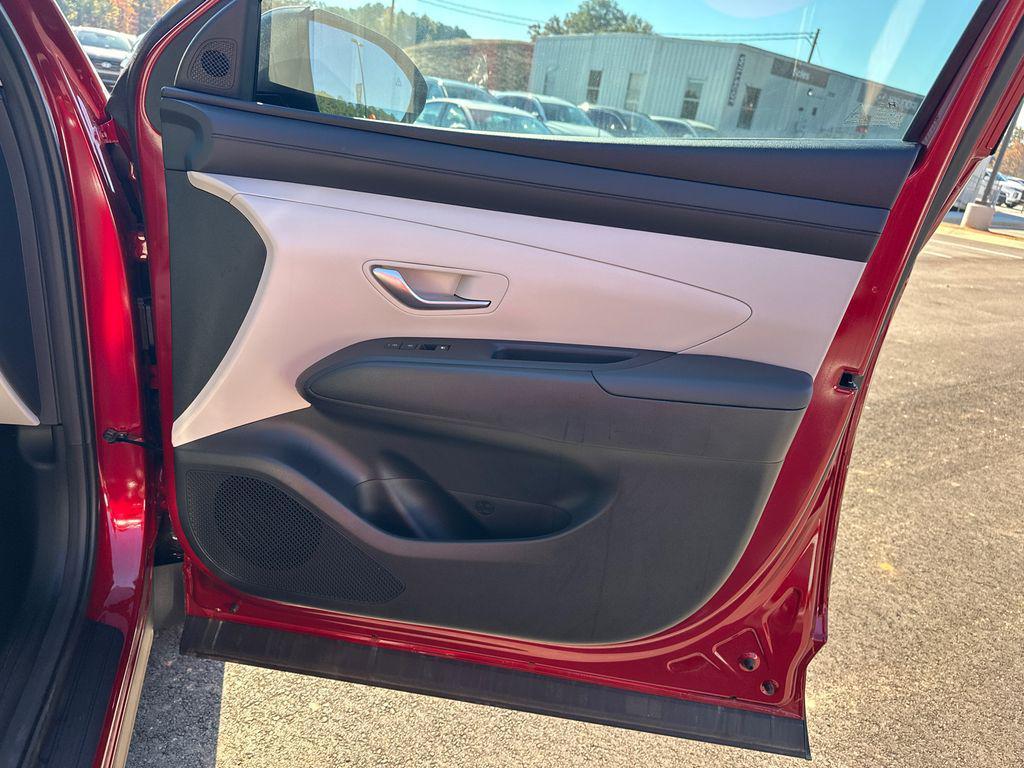 new 2025 Hyundai Tucson car, priced at $27,760