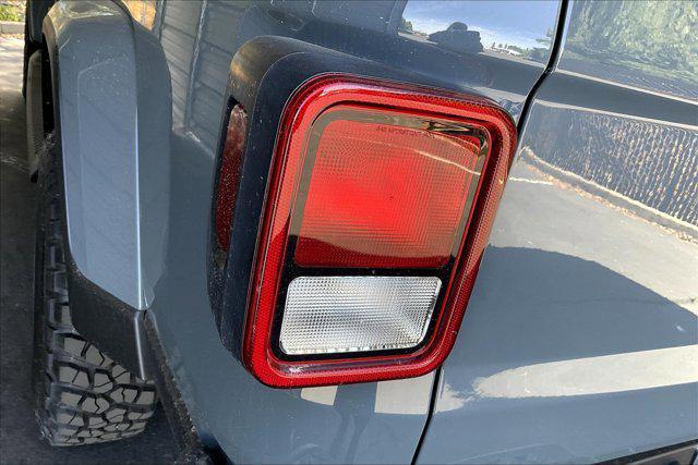 new 2025 Jeep Gladiator car, priced at $44,685