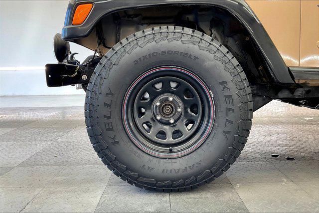 used 2000 Jeep Wrangler car, priced at $11,990