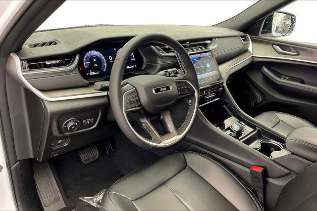 new 2025 Jeep Grand Cherokee car, priced at $49,640