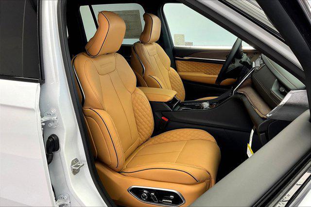 new 2025 Jeep Grand Cherokee car, priced at $59,080