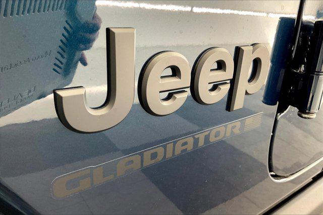 new 2025 Jeep Gladiator car, priced at $43,685