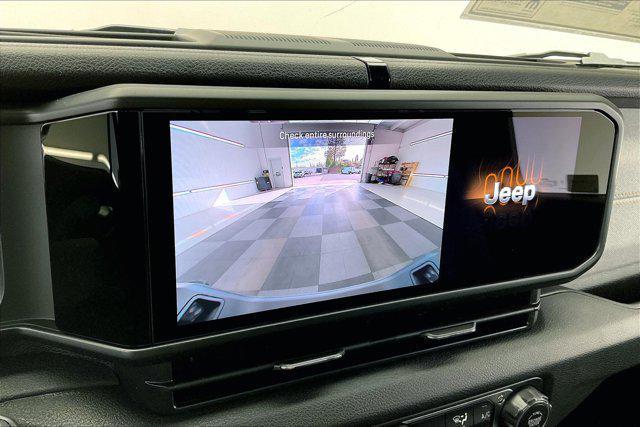 new 2025 Jeep Gladiator car, priced at $43,685