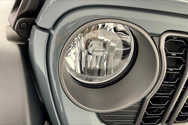 new 2025 Jeep Wrangler car, priced at $46,680