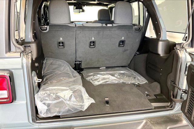 new 2025 Jeep Wrangler car, priced at $46,680