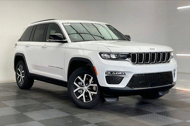 new 2025 Jeep Grand Cherokee car, priced at $46,700